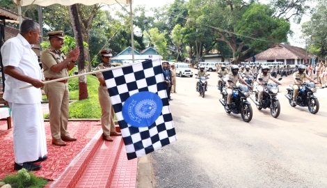  Hon'ble Chief Minister, Shri. Pinarayi Vijayan ,flagged off the new police vehicles 